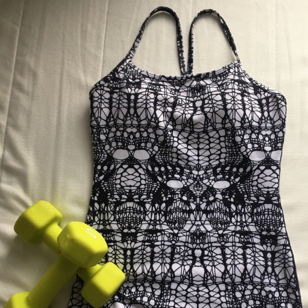 Lululemon tank!